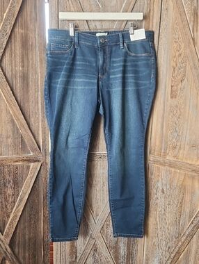 Jessica Simpson Nwt Kiss Me Skinny Jeans